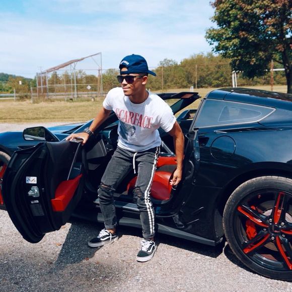 Meet your Posher, Andrew - Picture 1 of 1